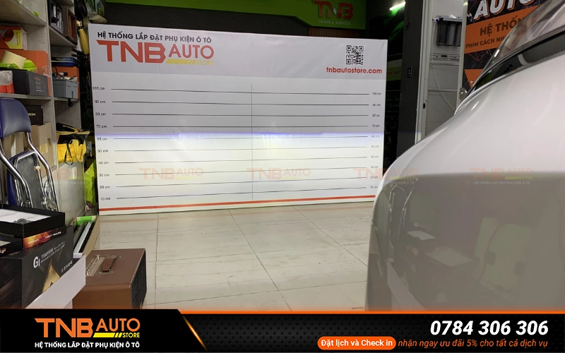 Danh sách các phụ kiện Suzuki Ertiga nên lắp ngay 15 Nên chọn loại bóng led, đèn bi gầm đạt chuẩn chất lượng lắp đặt theo đúng quy định về khoảng cách, số lượng nhằm đảm bảo an toàn khi đăng kiểm