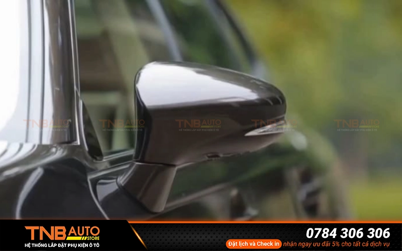 Độ gập gương điện Vinfast Minio Green lắp zin theo xe 13 Gương tự động gập gọn mỗi khi khóa xe, hạn chế tối đa nguy cơ va quẹt ở bãi đỗ, đường hẹp hoặc khu dân cư đông đúc