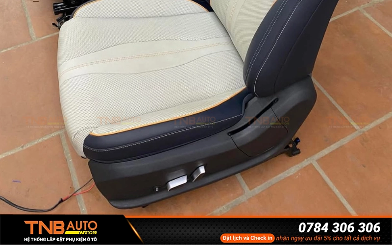 Ghế chỉnh điện Vinfast VF6 6 hướng linh hoạt 11 Ghế chỉnh điện VF6 giúp việc điều chỉnh vị trí ghế trở nên dễ dàng, nhanh chóng và chính xác chỉ với một nút bấm