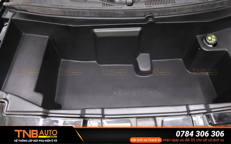 Chọn cốp trước VF3 nên ưu tiên chọn loại cốp vật liệu composite có khả năng chống cháy lan, chịu nhiệt và chịu lực tốt