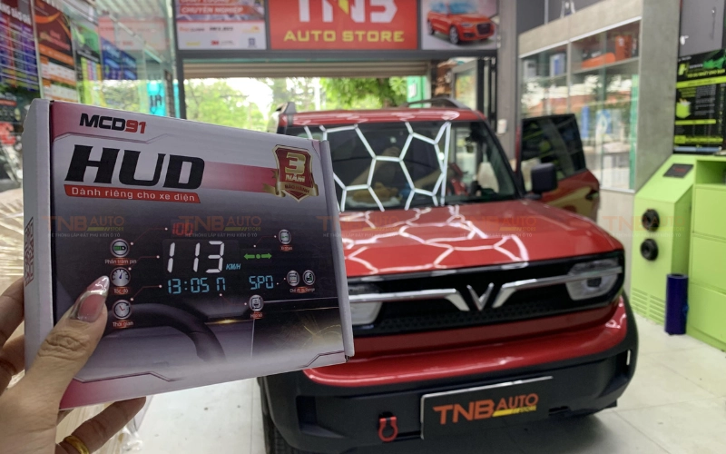 Hệ thống TNB Auto trở thành nhà phân phối MCD91 15 TNB Auto thi công lắp HUD MCD91 cho xe VF3