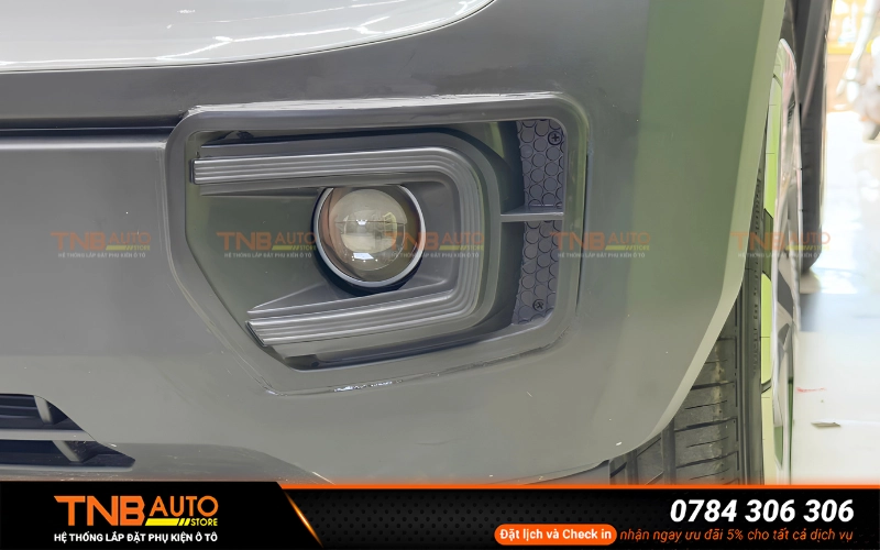 Quy trình lắp đèn bi gầm VF3 tại hệ thống TNB Auto 