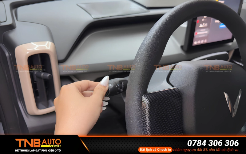 Lắp đèn gầm VF3 toàn diện tại TNB Auto tích hợp bật trên cần gạt zin cắm giắc 100% an toàn