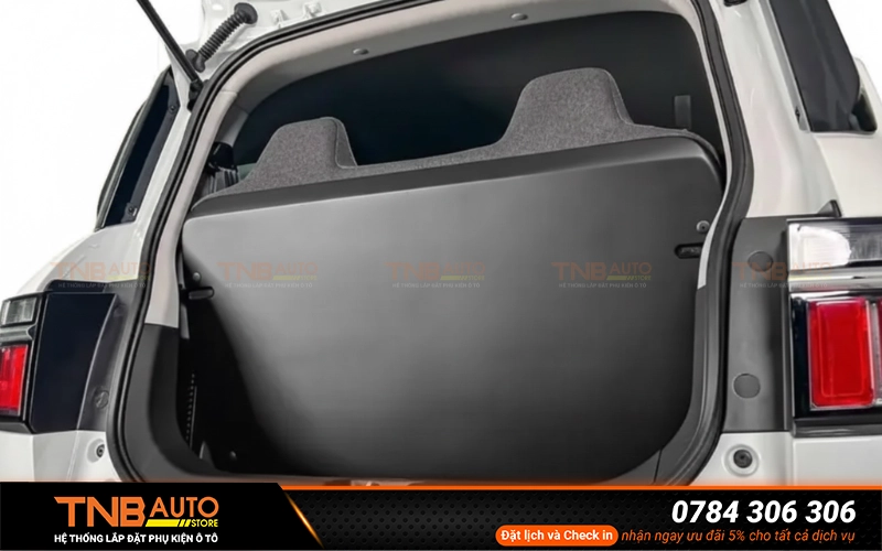 Lắp ốp lưng ghế VF3 bảo vệ ghế khỏi trầy xước, bám bẩn đồng thời nâng tầm thẩm mỹ cho không gian nội thất