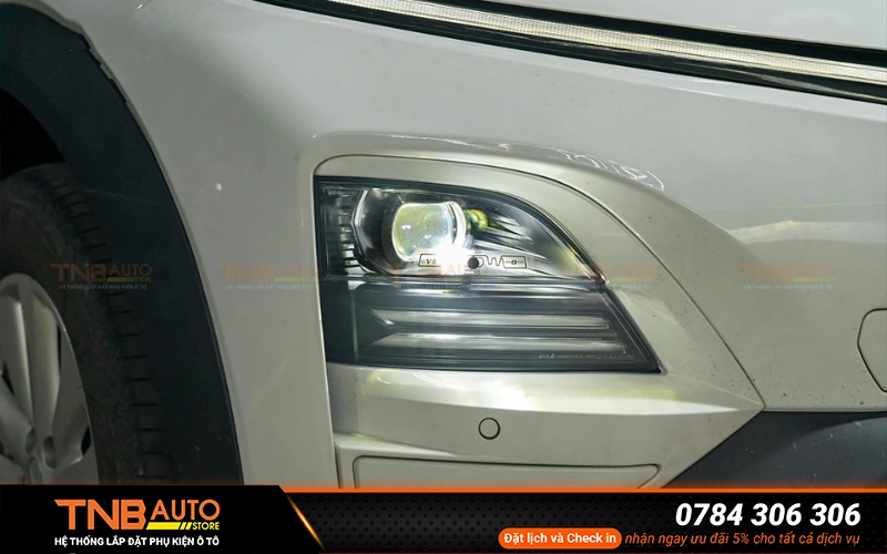 Thay bóng LED VinFast VF6 là một trong những hạng mục nâng cấp được nhiều chủ xe quan tâm hiện nay