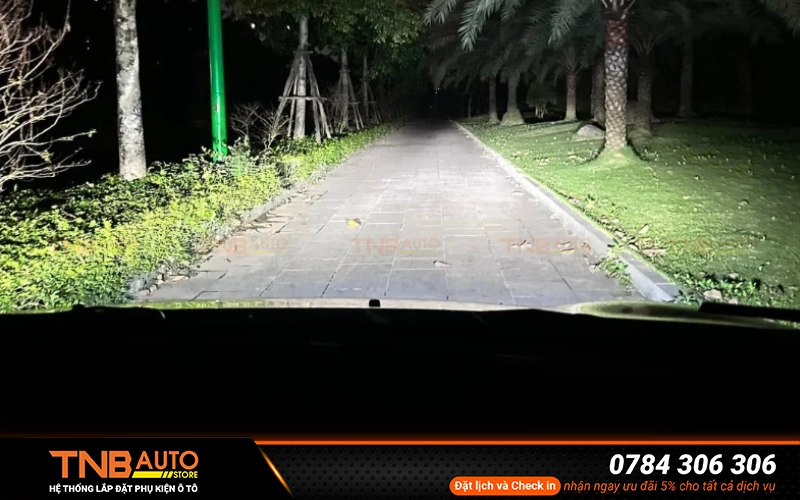 Thay bóng LED VF6 giúp nâng tầm thẩm mỹ và tối ưu hiệu suất chiếu sáng cho xe