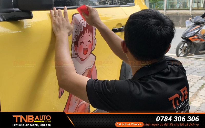 Dán decal tem xe VinFast Minio Green cá tính hóa theo phong cách riêng