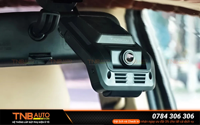 VinFast EC Van là mẫu xe tải điện cỡ nhỏ kinh doanh vận tải thì việc lắp camera hành trình là phụ kiện bắt buộc theo quy định pháp luật 