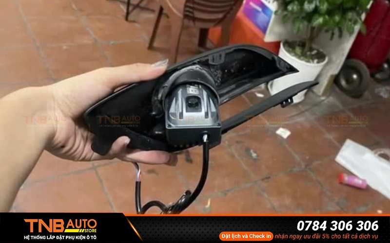 Trang bị thêm bi gầm Mazda 3 siêu sáng, lắp zin | Giá tốt 11 Quy trình lắp đặt đèn bi gầm Mazda 3 chuyên nghiệp tại TNB Auto