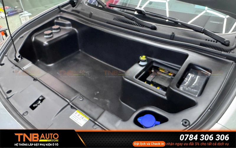TNB Auto Store chúng tôi khuyến khích khách hàng nên lựa chọn cốp trước bằng composite cho xe điện VinFast hoặc các dòng xe cần nâng cấp hiệu năng, độ bền và thẩm mỹ lâu dài