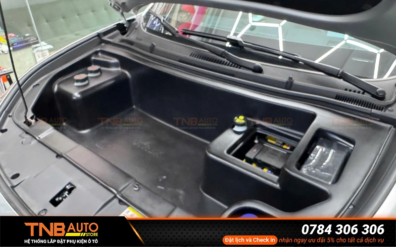 Lắp cốp trước Limo Green là phụ kiện nâng cấp Limo Green được khuyến khích khách hàng nên lắp