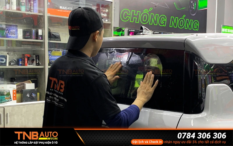 Quy trình dán phim cách nhiệt chuẩn cho Suzuki Jimny tại TNB Auto