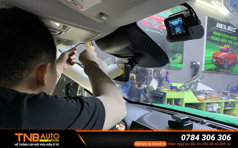 Camera hành trình Vinfast VF6 ghi hình sắc nét | Chính hãng 20 Quy trình lắp đặt camera hành trình VinFast VF6 đúng chuẩn kỹ thuật