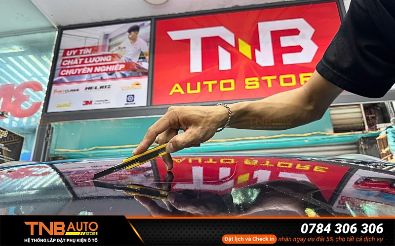 Hệ thống TNB Auto - Đơn vị thi công dán phim cách nhiệt BYD Atto 3 bảo hành kỹ thuật trọn đời tại TP.HCM