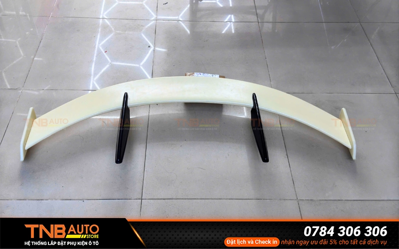 Đuôi gió Vinfast VF7 giúp tăng tính thẩm mỹ cá tính cho xe, cải thiện hiệu suất vận hành