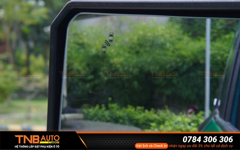 Mặt gương điện Huvi còn có khắc sẵn biểu tượng cảnh báo 