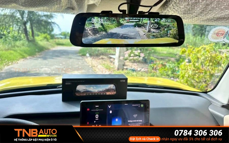 Hệ thống TNB Auto vẫn khuyến khích trang bị camera hành trình cho Minio Green nhằm ghi lại hành trình, hỗ trợ xử lý tình huống giao thông và nâng cao mức độ an tâm trong quá trình sử dụng xe hằng ngày