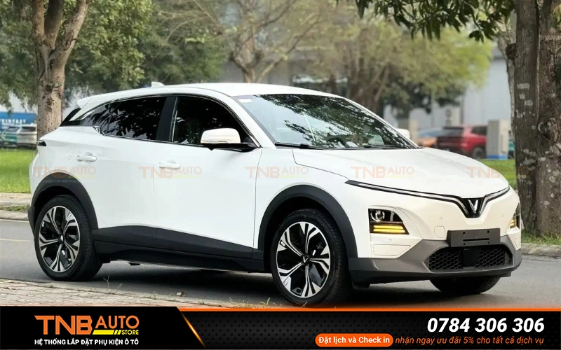 So sánh VF6 Eco và VF6 Plus: Nên mua xe nào? 4 Việc lựa chọn giữa hai phiên bản VF6 Eco và VF6 Plus phụ thuộc vào mục đích sử dụng, mức đầu tư ban đầu và nhu cầu về tiện nghi của từng khách hàng