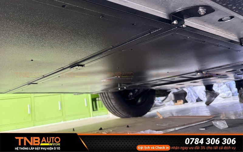 Top phụ kiện VinFast EC Van cần thiết nên chọn 7 Tấm bảo vệ pin cho xe VinFast EC Van