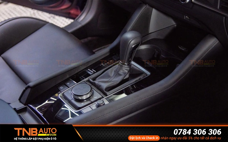 Dán PPF nội thất Mazda 3: Kinh nghiệm, báo giá cập nhật 17 Dán PPF nội thất Mazda 3 tạo nên độ bóng bề mặt giúp nội thất trông cao cấp, mịn màng và thu hút hơn