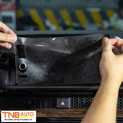 Dán PPF nội thất Mitsubishi Outlander cao cấp, chống trầy 5 Dan PPF noi that Mitsubishi Outlander 5