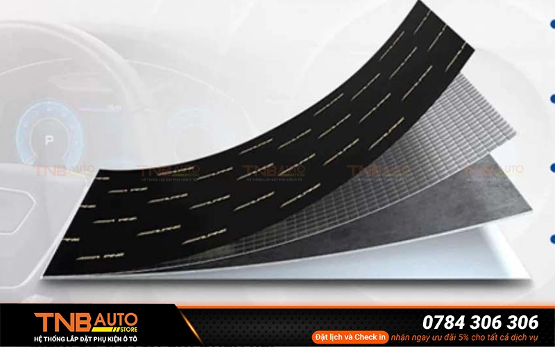 Cách âm Alpine được thiết kế theo tiêu chuẩn khắt khe của Nhật Bản tạo nên hệ thống vật liệu nhiều lớp giúp giảm ồn toàn diện cho khoang lái