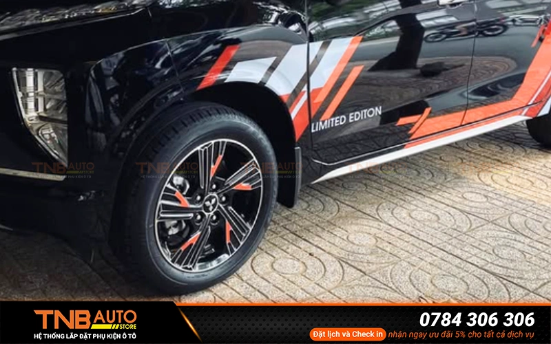 Dán decal mâm xe ô tô – Kinh nghiệm, ưu và nhược điểm 19 Kinh nghiệm dán decal mâm ô tô mà chủ xe cần biết