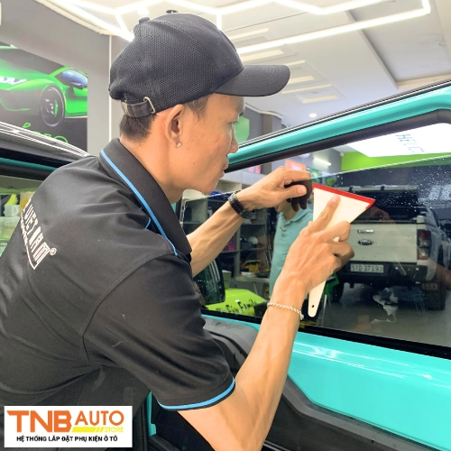 Dán phim cách nhiệt Vinfast VF3 | Tư vấn gói dán giá tốt 15 Dán phim cách nhiệt Vinfast VF3 Tư vấn gói dán giá tốt15