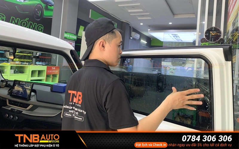 Dán phim cách nhiệt Vinfast VF3 | Tư vấn gói dán giá tốt 35 Dán phim cách nhiệt VInfast VF3 giúp đảm bảo an toàn khi lái xe gặp sự cố