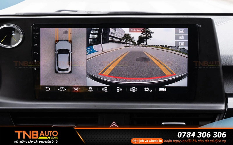  Camera 360 giúp có cái nhìn toàn cảnh về các phía xung quanh xe bằng mô phỏng không gian 3D