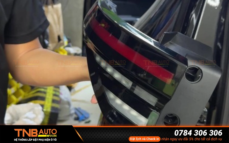 Đánh giá sự khác biệt của đèn xi nhan Limo Green sau khi lắp mạch mở rộng đèn xi nhan zin 