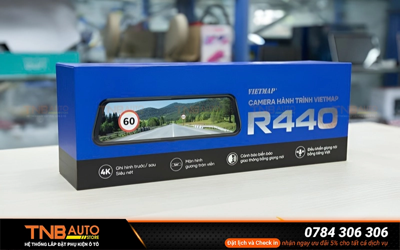 Tổng hợp camera hành trình kết nối wifi tốt nhất 2026 2 Camera hành trình gương VIETMAP R440 hỗ trợ ghi hình đồng thời trước và sau xe và tích hợp thêm tính năng cảnh báo giao thông bằng giọng nói