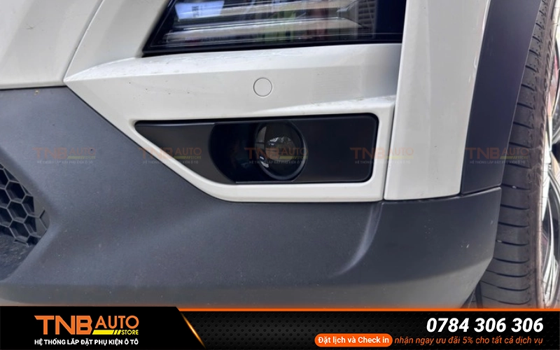 Tư vấn Vinfast VF6 nên độ đèn gầm hay thay bóng led? 3 Độ đèn gầm không can thiệp mạch LED zin, đảm bảo an toàn và không làm mất bảo hành xe.