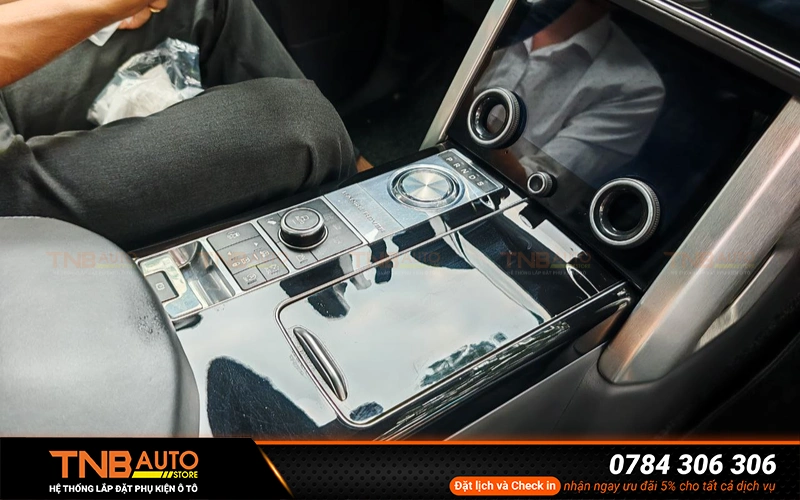 Dán PPF nội thất Ford Territory chống xước đỉnh cao 8 Dán PPF nội thất Ford Territory hoàn toàn có khả năng chống trầy xước hiệu quả