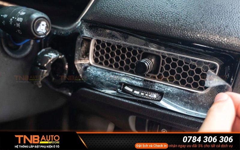 Dán PPF nội thất Ford Territory chống xước đỉnh cao 10 Dán PPF nội thất Ford Territory tại các đơn vị uy tín như TNB Auto Store