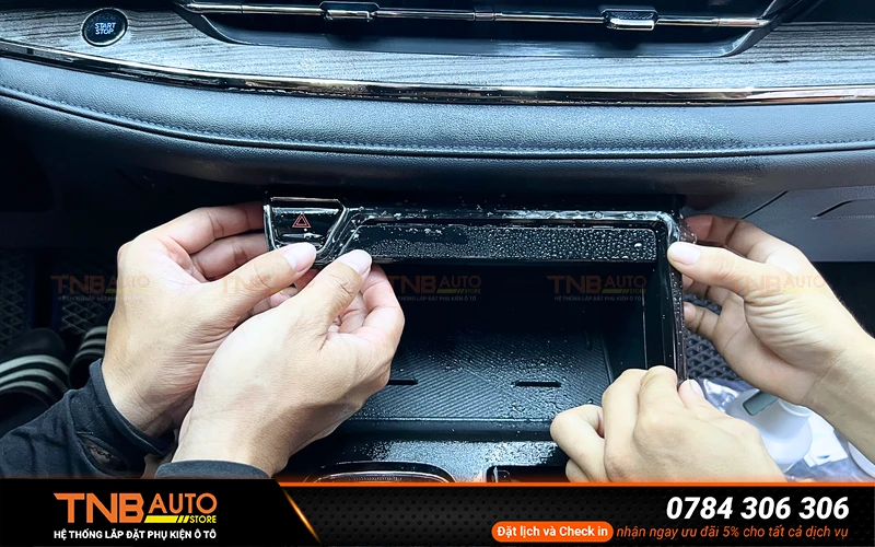 Dán PPF nội thất Ford Territory chống xước đỉnh cao 11 TNB Auto Store địa chỉ dán PPF nội thất Ford Territory chất lượng, uy tín tại Thủ Đức TPHCM