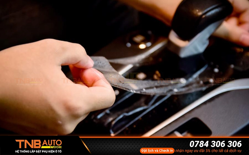 Dán PPF nội thất Hyundai Santafe – Loại “Xịn” cắt máy 100% 8 Lợi ích khi dán PPF nội thất Hyundai Santafe