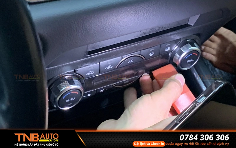 Lớp phim PPF nội thất Mazda CX5 có thể bị bong tróc trong một số trường hợp