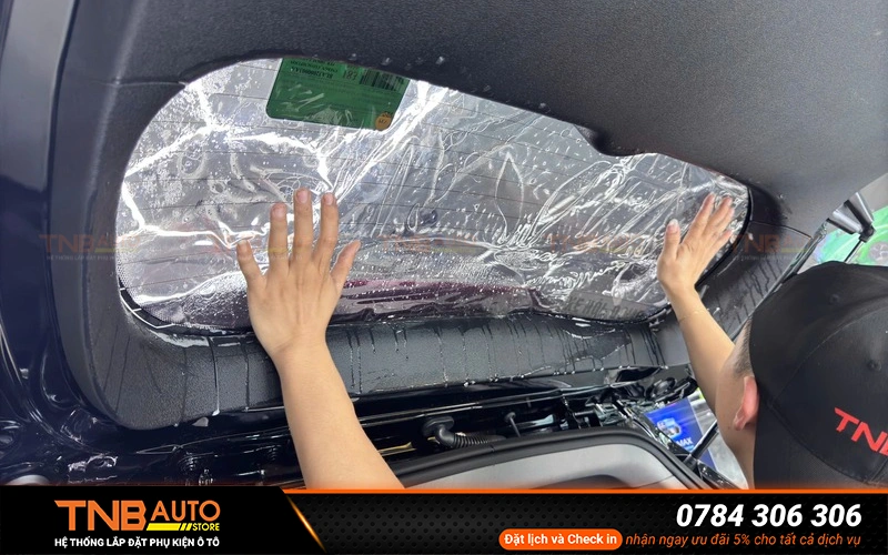 Thông số phim cách nhiệt quan trọng cần biết khi dán phim cho xe VF MPV7 