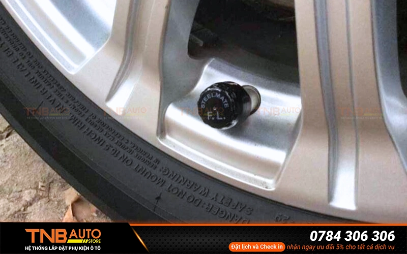 Trang bị cảm biến áp suất lốp cho VinFast VF7 mang lại nhiều tiện ích vượt xa việc đo thông số cơ bản