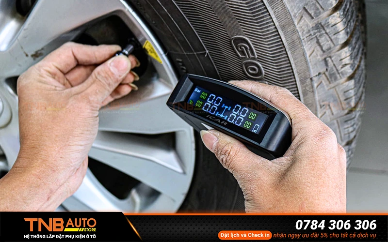 Các dòng cảm biến áp suất lốp VF7 hiện nay được thiết kế với cơ chế tiêu thụ điện năng thấp, chỉ hoạt động khi cần thiết