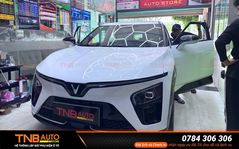 Hệ thống TNB Auto là địa chỉ chuyên lắp cảm biến áp suất lốp VF7 chính hãng tại khu vực TP.HCM