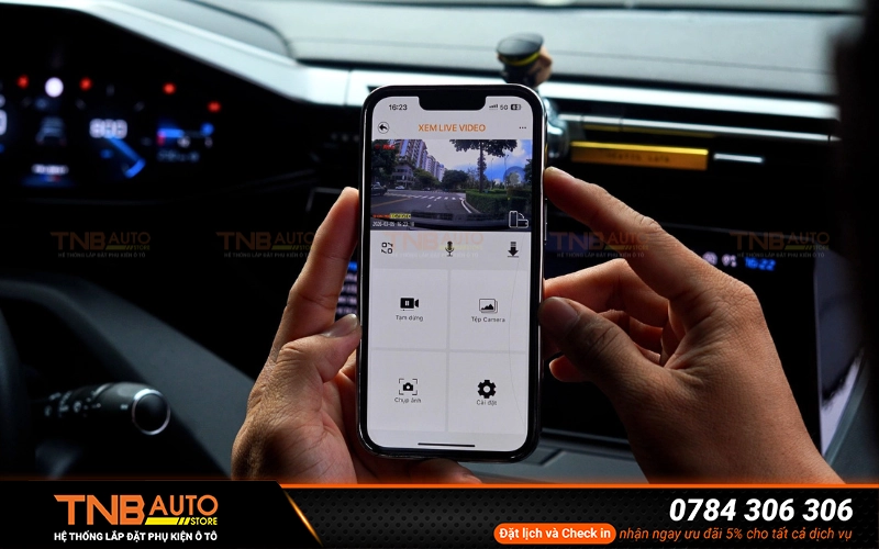 Camera hành trình MSPORT G-ON M3 - 3 kênh Trước/sau/trong xe 15 Camera hành trình MSPORT G-ON M3 hỗ trợ kết nối WiFi nội bộ xem video trực tiếp, tải file nhanh chóng và chia sẻ video ngay trên điện thoại