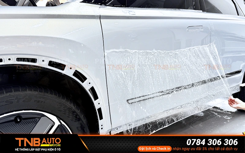 Dán PPF bảo vệ sơn và nội thất cho xe Jaecoo J7