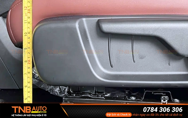 Đôn ghế VF MPV7 là phương pháp nâng cao vị trí ghế ngồi bằng cách lắp thêm bộ đôn chuyên dụng giữa chân ghế và sàn xe