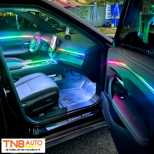 Led nội thất VF MPV7 dải màu độc đáo cực hút mắt 5