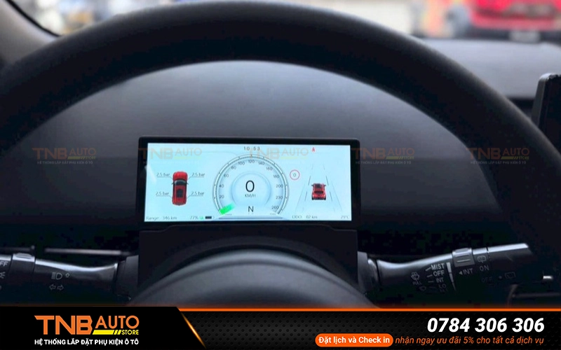 Màn hình ODO VF MPV7 hiển thị đầy đủ các thông tin quan trọng trên màn hình cực sắc nét sau vô lăng ngay trong tầm nhìn của người lái 