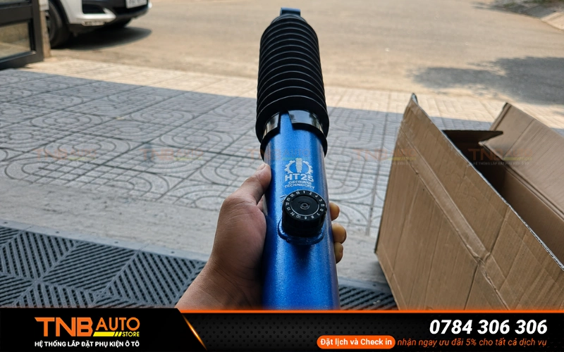 Lắp phuộc HT25 REBOUND cho VinFast VF8 mang lại nhiều cải thiện rõ rệt so với phuộc zin của xe