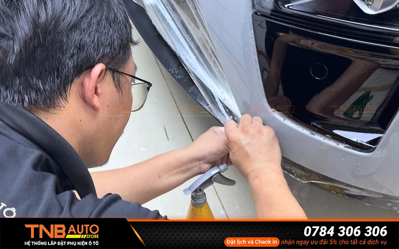 Việc lựa chọn dán PPF từng phần hay full xe cho VF7 phụ thuộc chủ yếu vào nhu cầu sử dụng thực tế và ngân sách của chủ xe