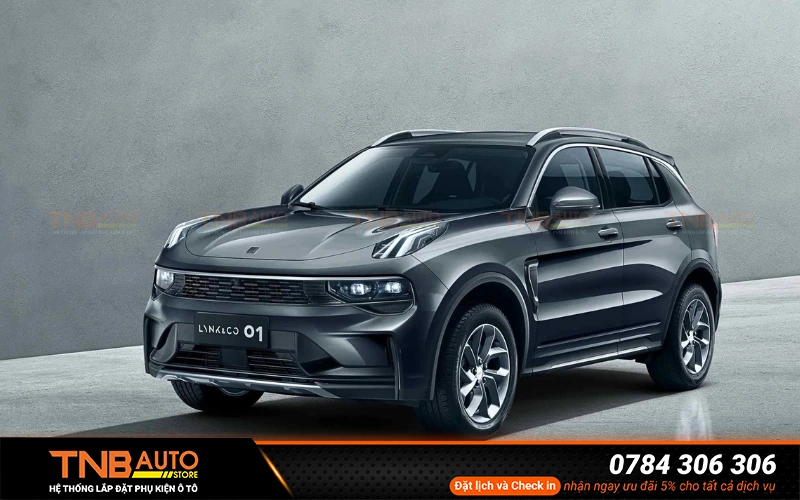 Dán phim chống nóng Lynk & Co 01 chính hãng, nhiều phân khúc 1 Lynk & Co 01 SUV 5 chỗ kính xe có diện tích kính lớn kính nguyên bản dễ hấp thụ nhiệt khiến khoang nội thất xe trở nên nóng bức khi di chuyển dưới thời tiết nắng gắt